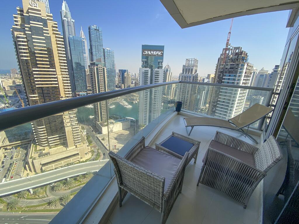 Beautiful And Bright 3BR Entire Apartment With Full View Of Marina And Beach - Accommodation Abudhabi